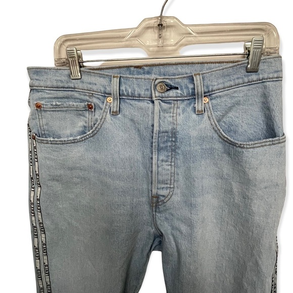 𝅺levi's 501 Light Wash Logo Tape Button Fly High Rise Crop Jeans, 30x26 - Picture 6 of 11
